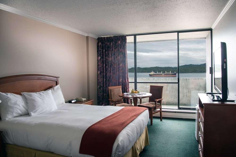 Highliner Hotel Prince Rupert Room photo