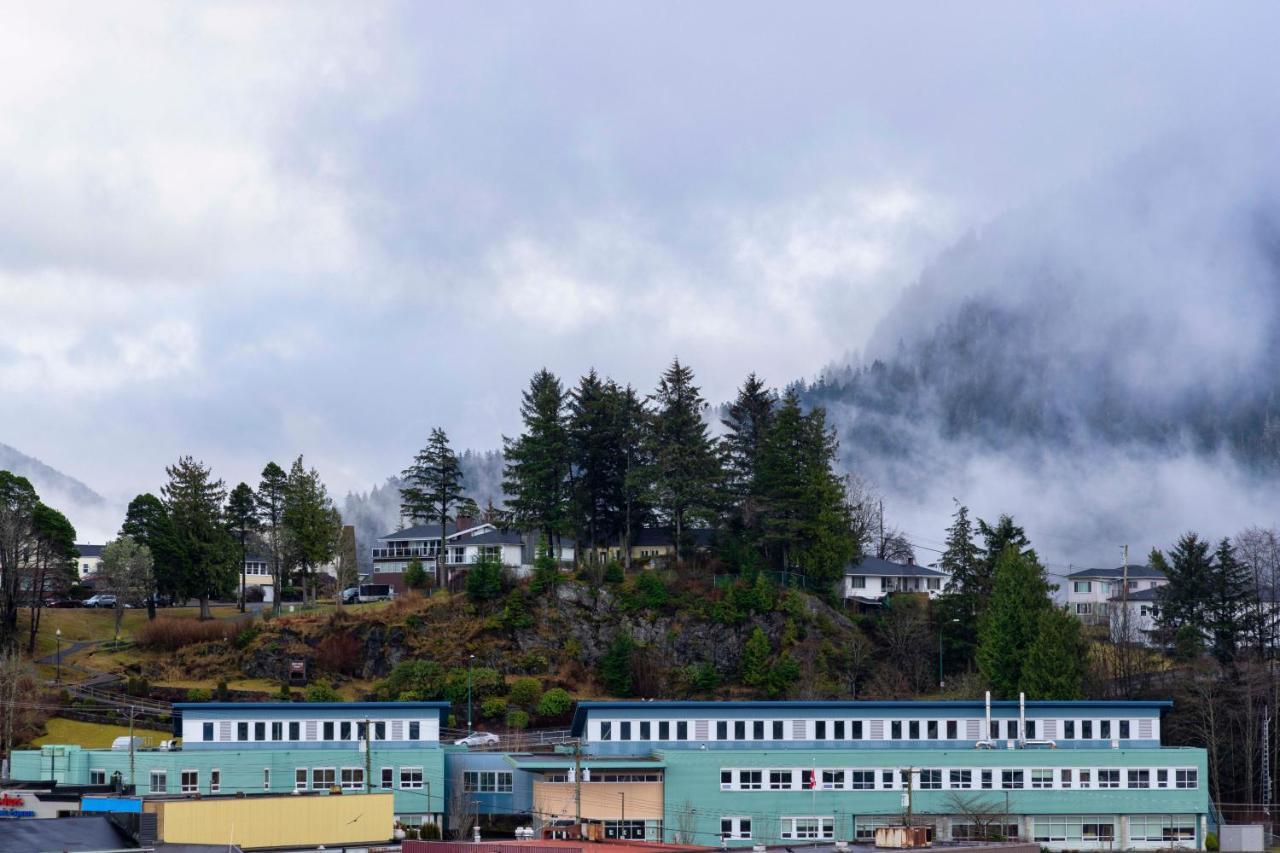 Highliner Hotel Prince Rupert Exterior photo